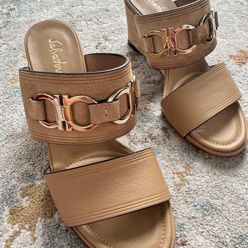 Salvatore Ferragamo Beige Leather and Suede Sandals with Gold Accents